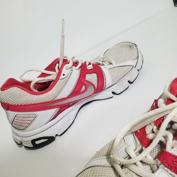 Nike Downshifter 5 Women's Training Running Athletic Shoe White Pink Size 8.5 - Picture 10 of 12